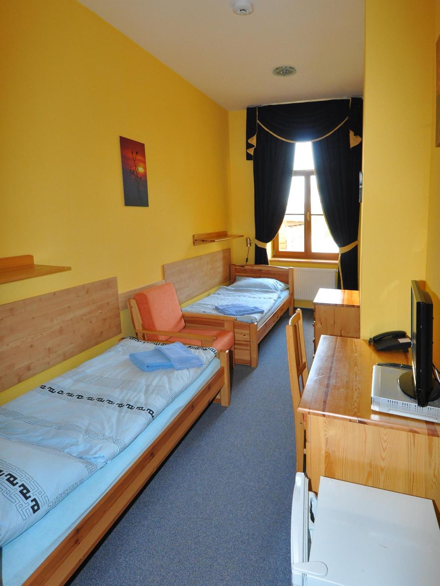 Hotel U Radnice Louny Quarto foto