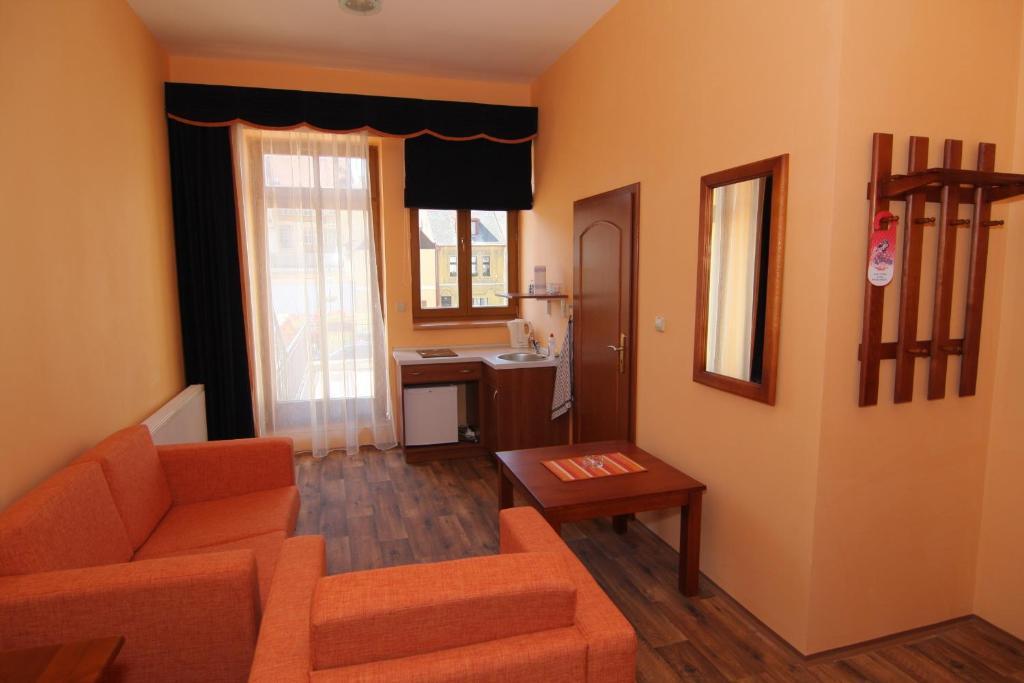 Hotel U Radnice Louny Quarto foto