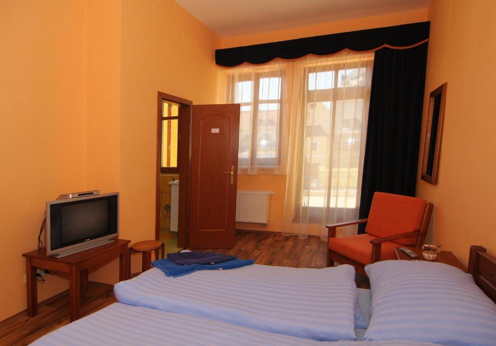 Hotel U Radnice Louny Quarto foto