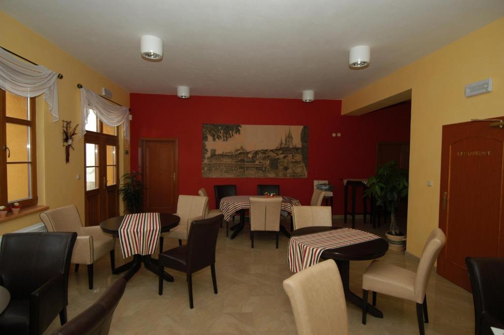 Hotel U Radnice Louny Exterior foto