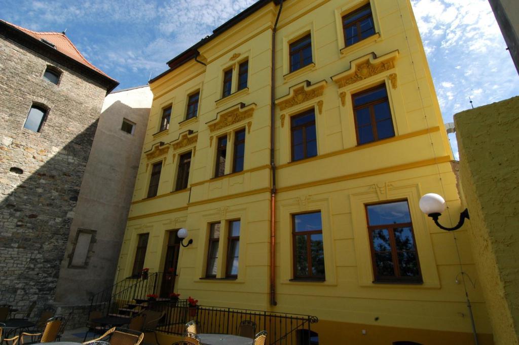 Hotel U Radnice Louny Exterior foto