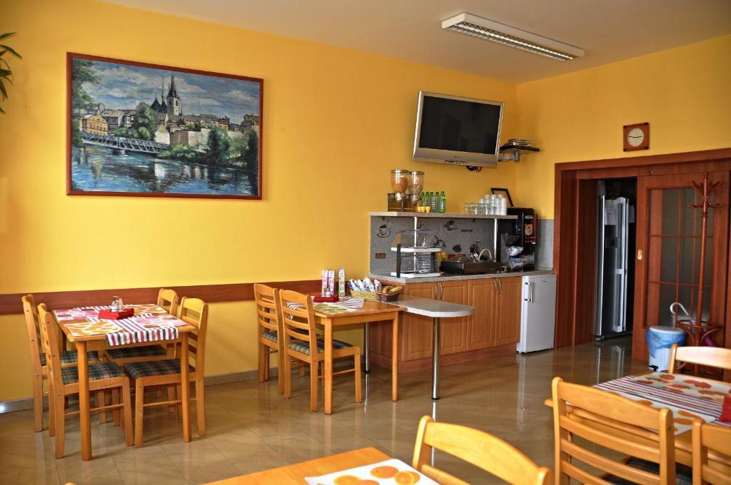 Hotel U Radnice Louny Exterior foto